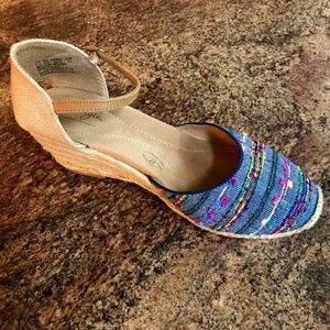 Hush puppies wedge heels